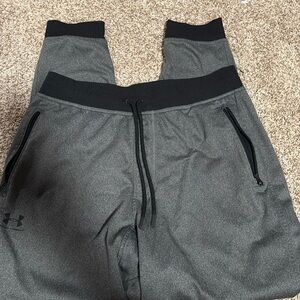 UA men’s LG grey pants